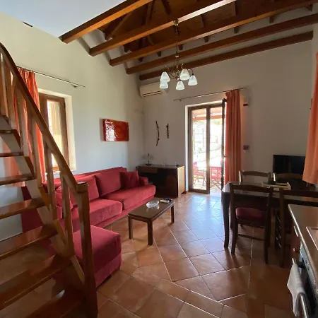 Executive Sparti With Private Pool *